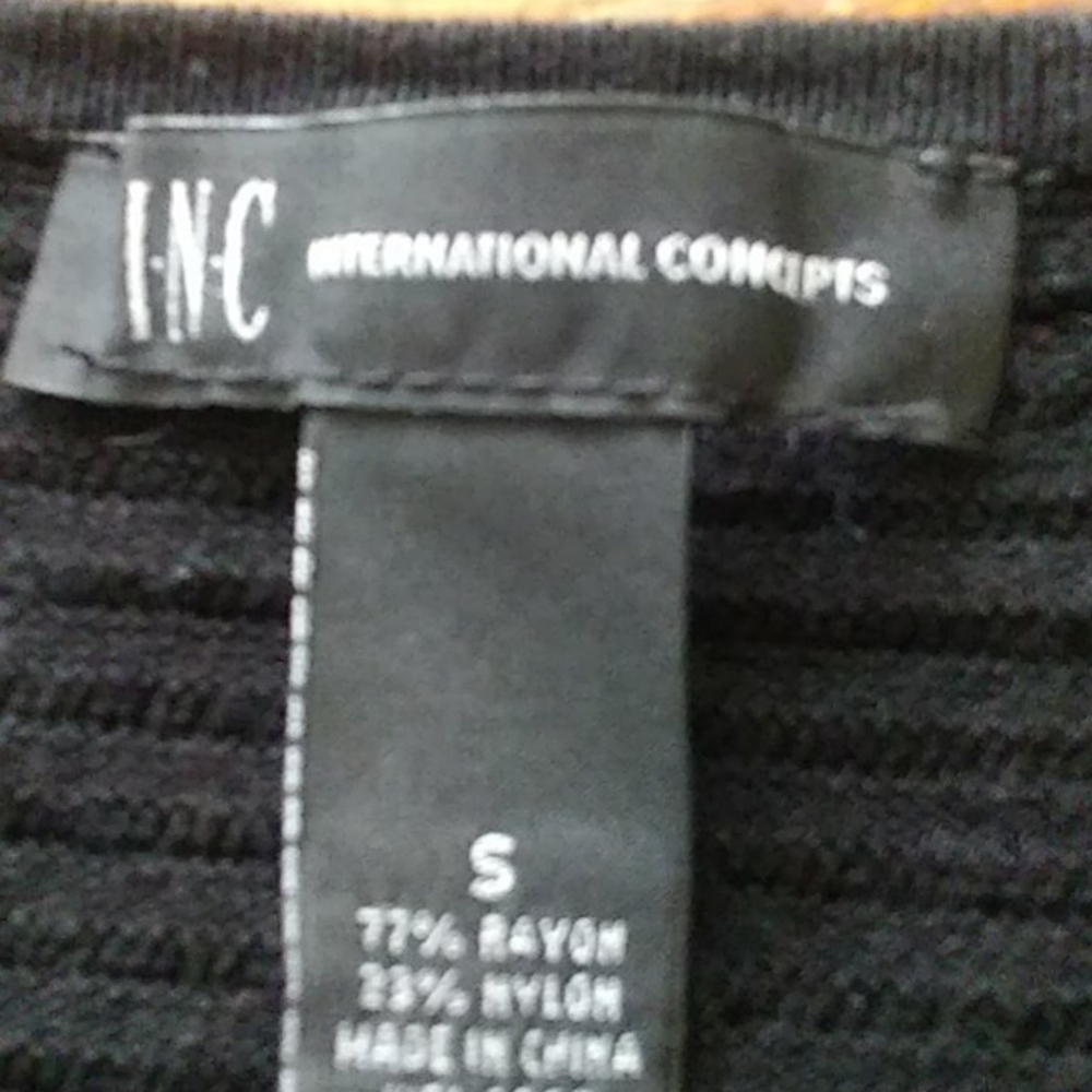 Sweater - Picture 5 of 5